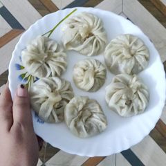 A picture of Veg Momos.