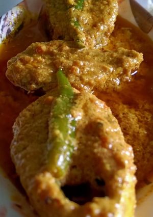 সর্ষে পোস্ত দিয়ে ইলিশ রেসিপির প্রধান ছবি