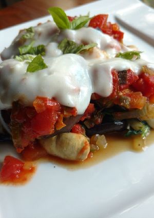 Una foto de Lasaña full vegetales: berenjenas, champiñones, espinacas