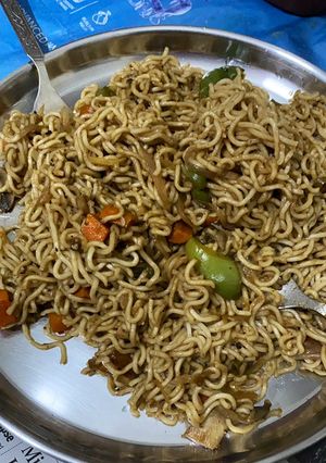 A picture of Thai stir fry noodles.