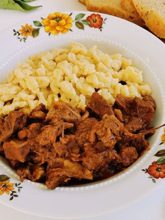 Marhapörkölt recept fotója