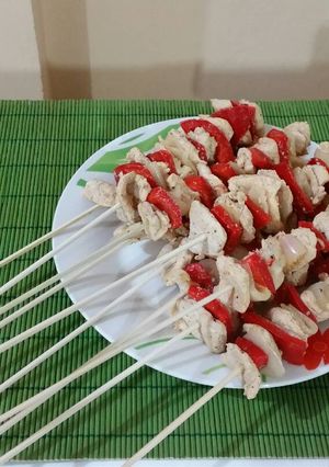 Una foto de Brochetas de pollo al limón