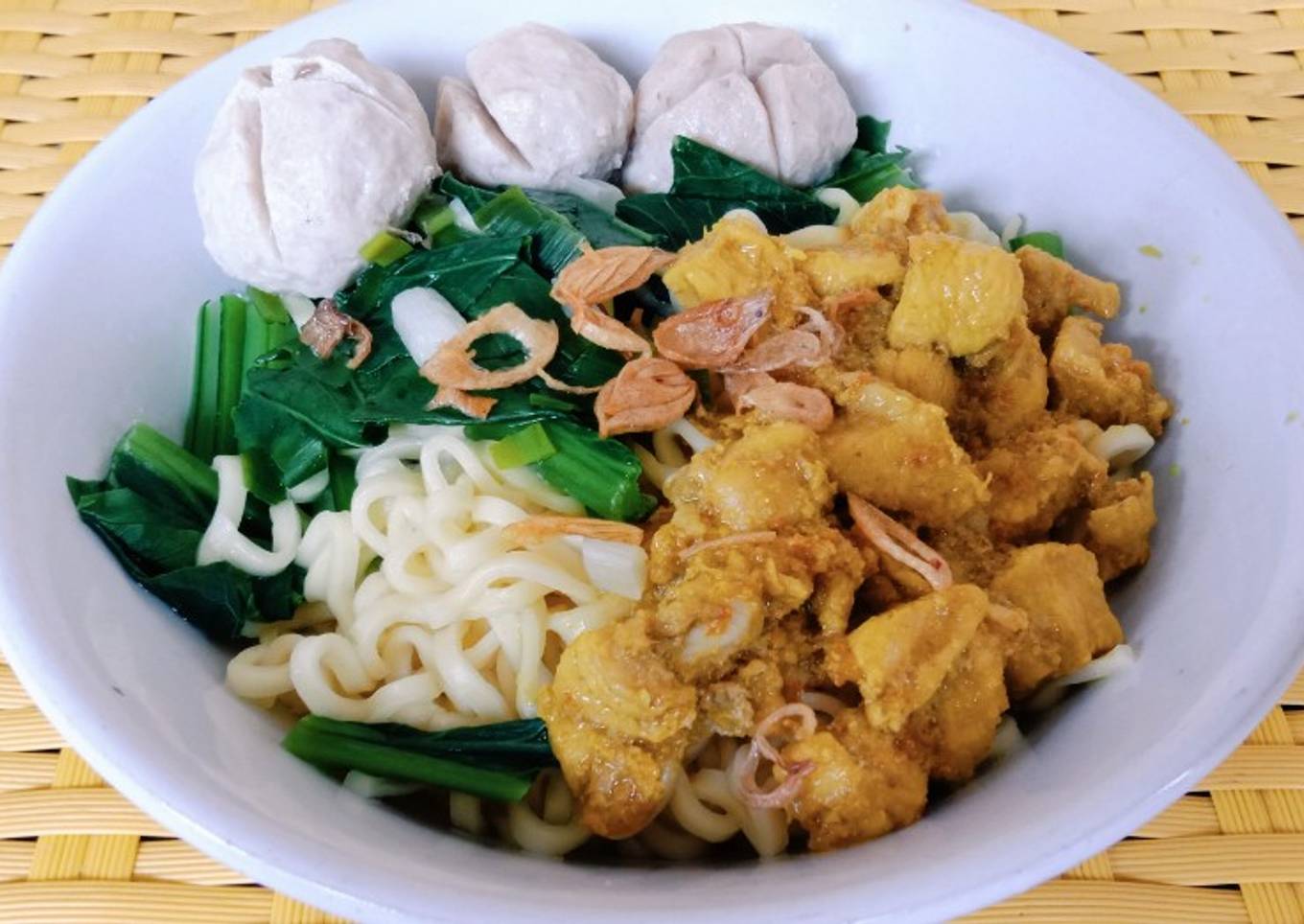 Mie ayam bakso