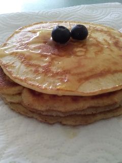 A picture of Best pancakes Ever😋🥞🥞🥞.