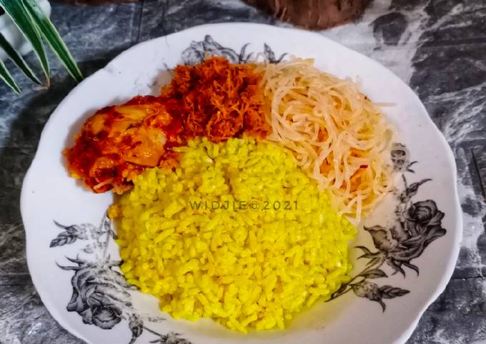 Nasi Kuning Dadakan