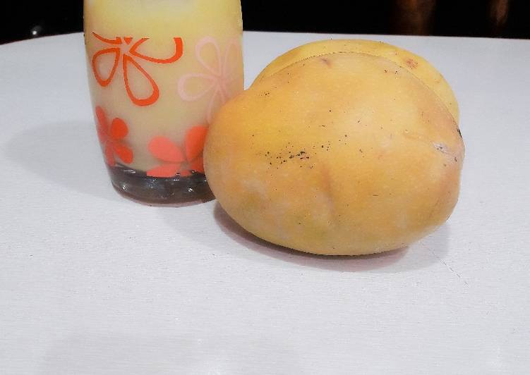 Thick creamy mango shake