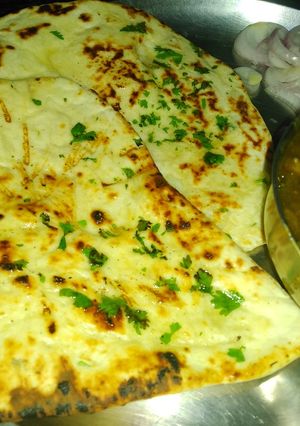 A picture of Naan roti.