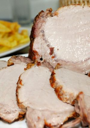 Una foto de Cinta de lomo en salsa a dos vinos