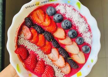 Easiest Way to Make Yummy Super Berry Smoothie Bowl