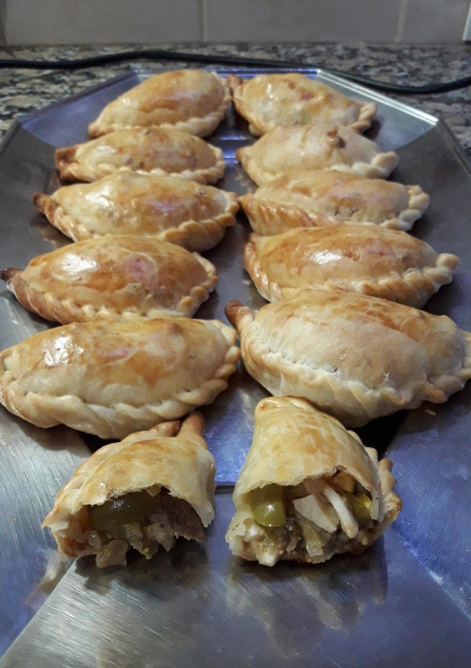 Una foto de Relleno de empanadas de carne a cuchillo