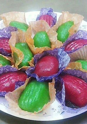 A picture of Kue pulut.