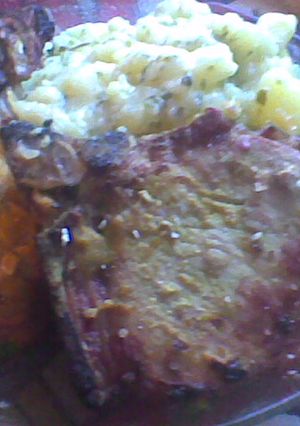 Una foto de Cerdo a la mostaza con papas rotas