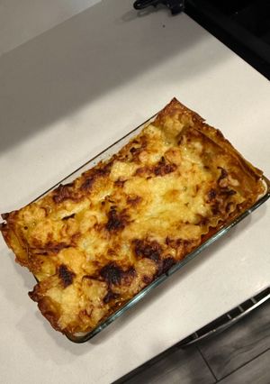Una foto de Lasaña mixta (carne y pollo)