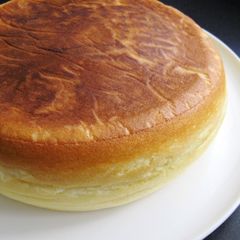 A picture of Rice Cooker Soufflé Cheesecake.