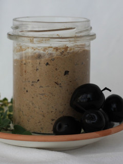 Una foto de Paté de Aceitunas Negras... Una delicia!!