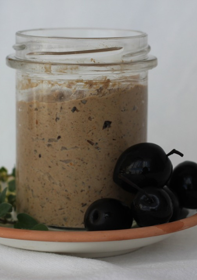 Una foto de Paté de Aceitunas Negras... Una delicia!!