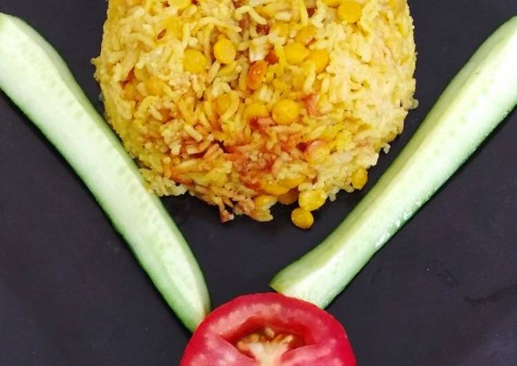 ChanaDal Fried rice &amp; Cucumber Raita