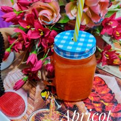 A picture of Apricot juice.