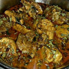 A picture of Methi Chicken.