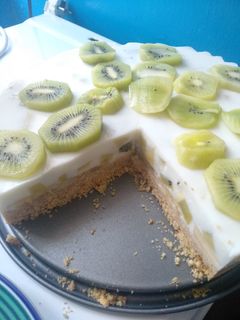 Kiwis és banános joghurttorta recept fotója