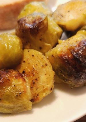 Foto di Cavoletti di Bruxelles al forno con miele e senape di Dijon
