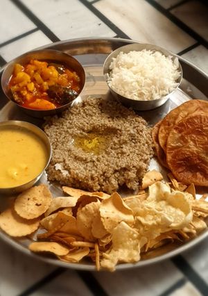 बाजरे की खिचड़ी (Bajre ki khichdi recipe in hindi) रेसिपी मुख्य फोटो
