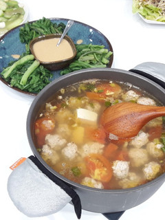 肉丸番茄豆腐湯 的食譜成品照片