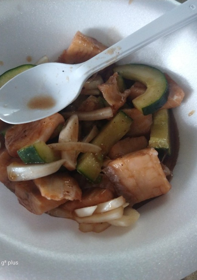 Una foto de Callitos de tilapia en aguachile