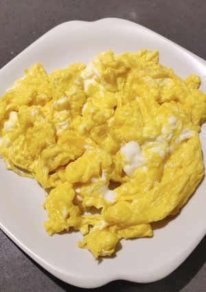 A picture of Scrambled Eggs.