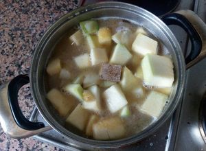 Una foto de Crema de bubango con crema  y queso palmero