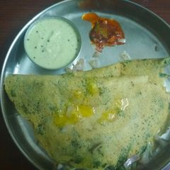A picture of Murungakeerai adai dosa.
