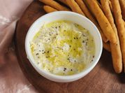 Una foto de dip de ricotta