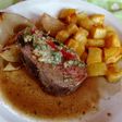 Colita de cuadril rellena con papas al horno