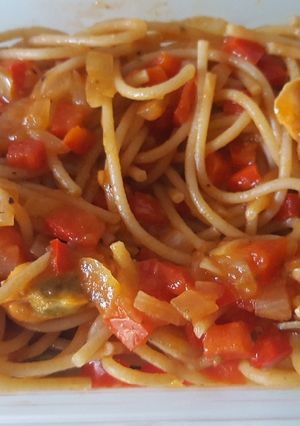 Una foto de Espaguetis integrales con mejillones