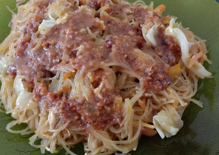 Resep Bihun Goreng Sambel Kacang Anti Gagal