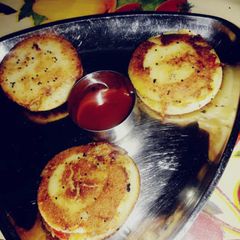 Burger idli A picture of Burger idli.