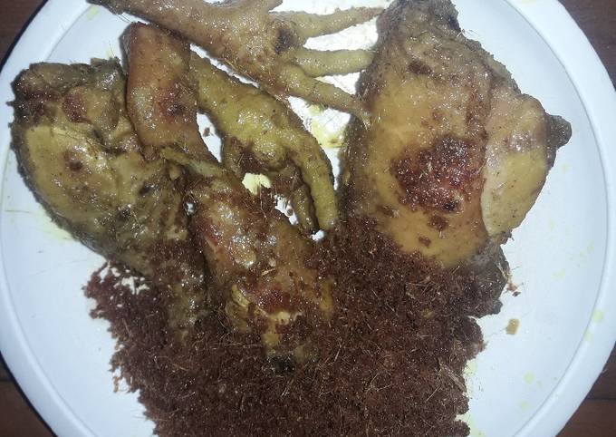 Ayam goreng kuning bumbu lengkuas