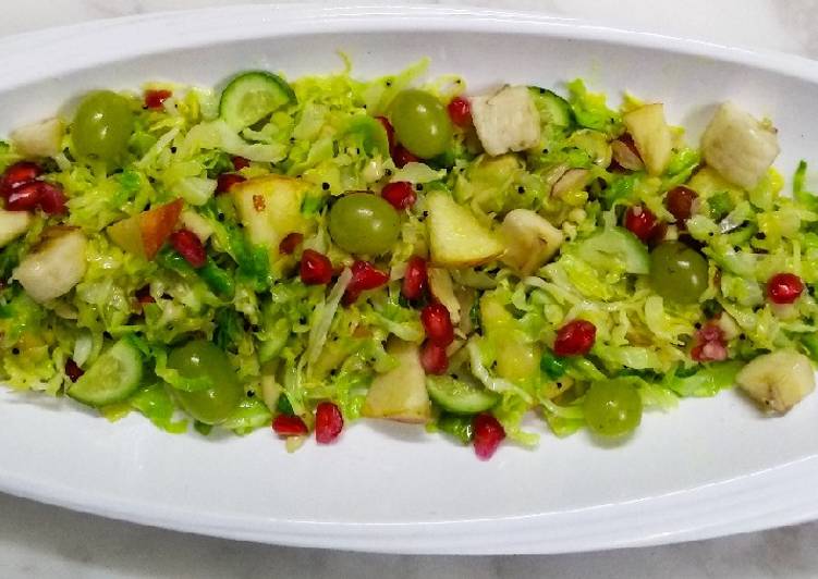 Fruity cabbage salad