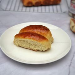 A picture of Milk bread (Dinner rolls).