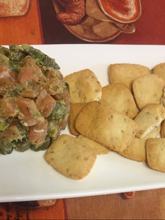 Una foto de Tartar de salmón