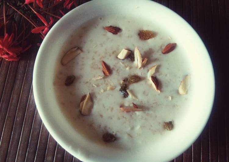 Recipe of Quick Oats Porridge