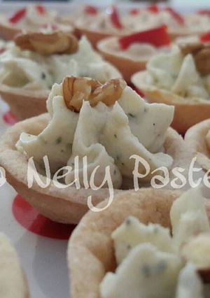 Una foto de Masa de hojaldre (tarteletas de roquefort)