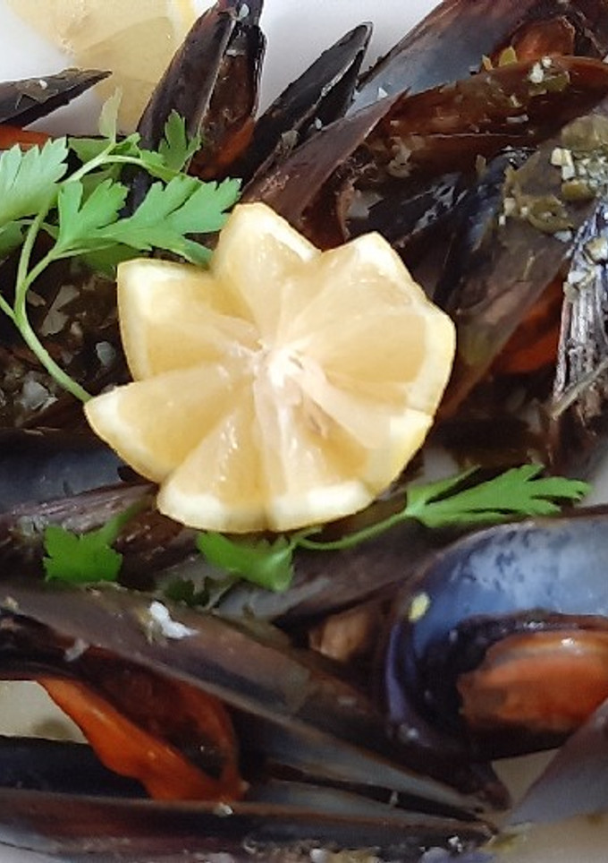 Una foto de Mejillones a la provenzal