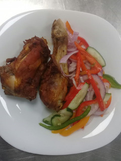 A picture of Oven grilled chicken n vegetable salad.