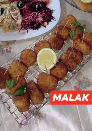 صورة لوصفة عجيجات بالتونة 😋😋 لذيذة جداا👌👌