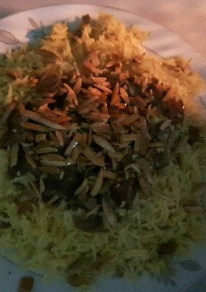 صورة لوصفة رز اصفر مع لحمه بلدي