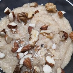 A picture of Suji halwa.