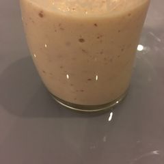 A picture of Apple dates milkshake.