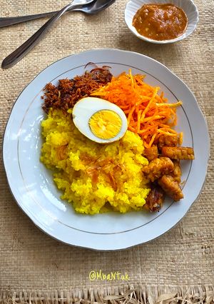 Foto resep Nasi Kuning Rice Cooker