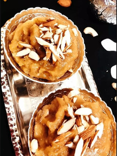 आटे का हलवा (atte ka halwa recipe in Hindi) रेसिपी मुख्य फोटो